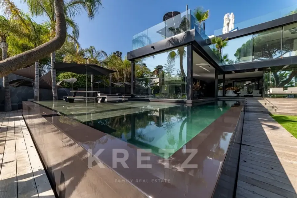 Bassein - Architectural Villa with Sea View in Sète