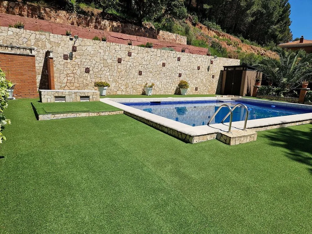 Bassein - Chalet with Pool and Terrace in Cervelló