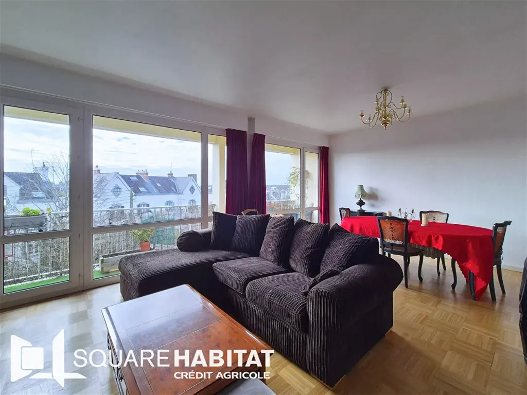 Elutuba - Bright 3-Bed Apartment with Balcony in Vannes Centre