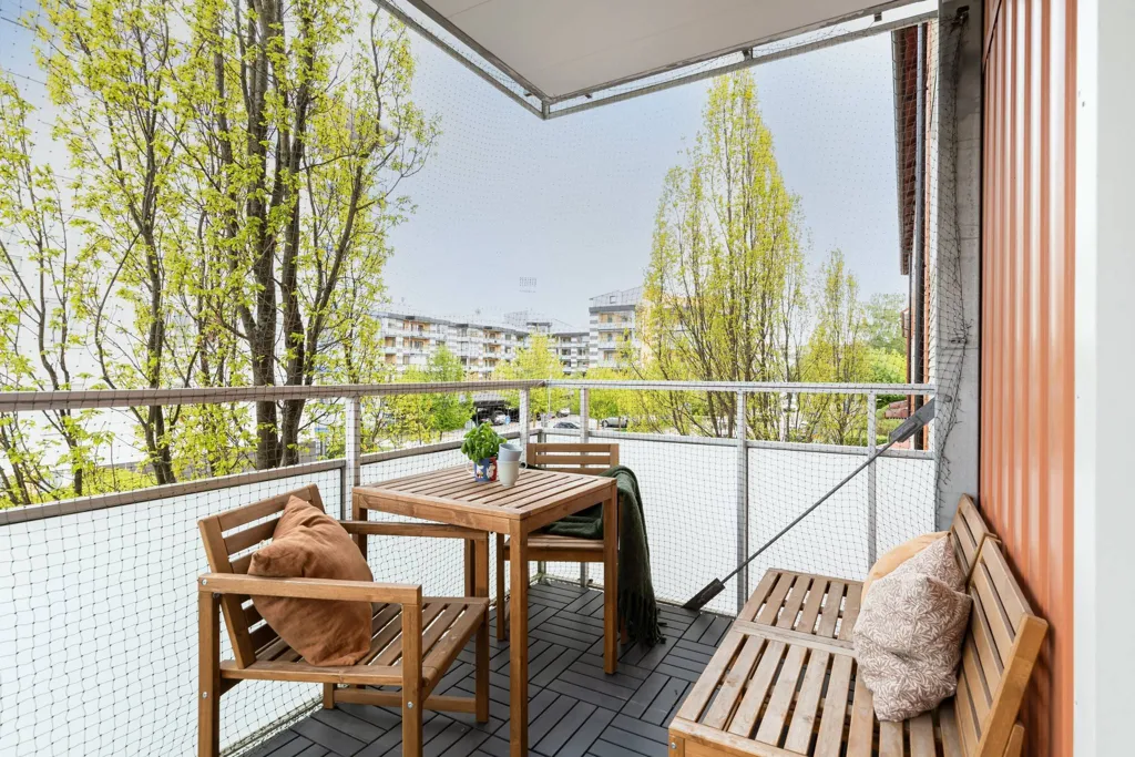 Balcon - Apartment with Balcony in Restalundsvägen
