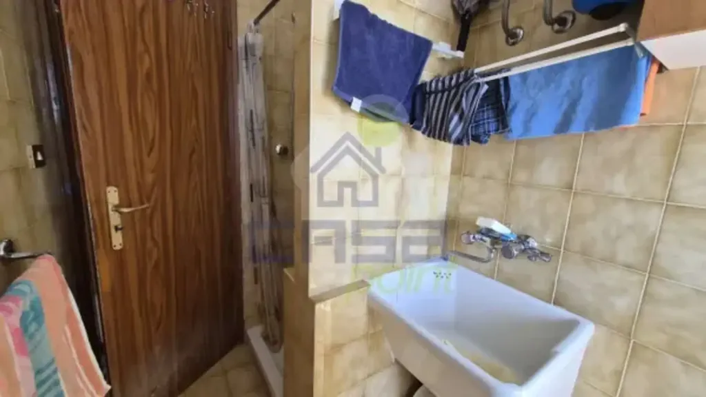 Salles de bain - Spacious Apartment with Balcony in Guastalla