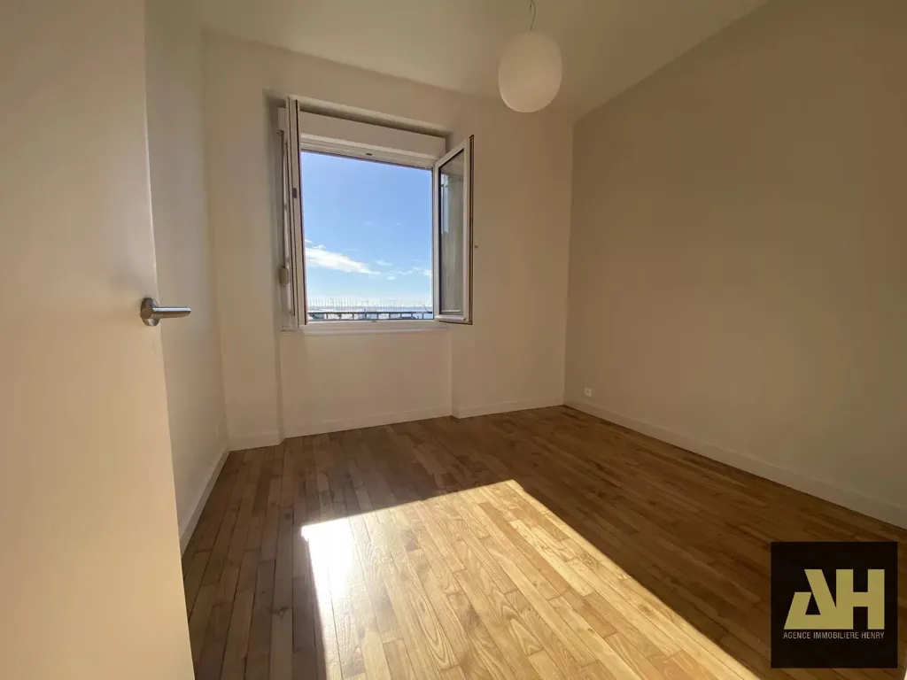 Toad - Charming Flat with Balcony in Brest