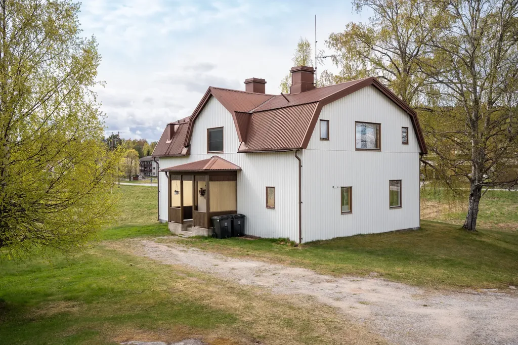Esterno - Forest Cottage with Eco Heating in Hälledal