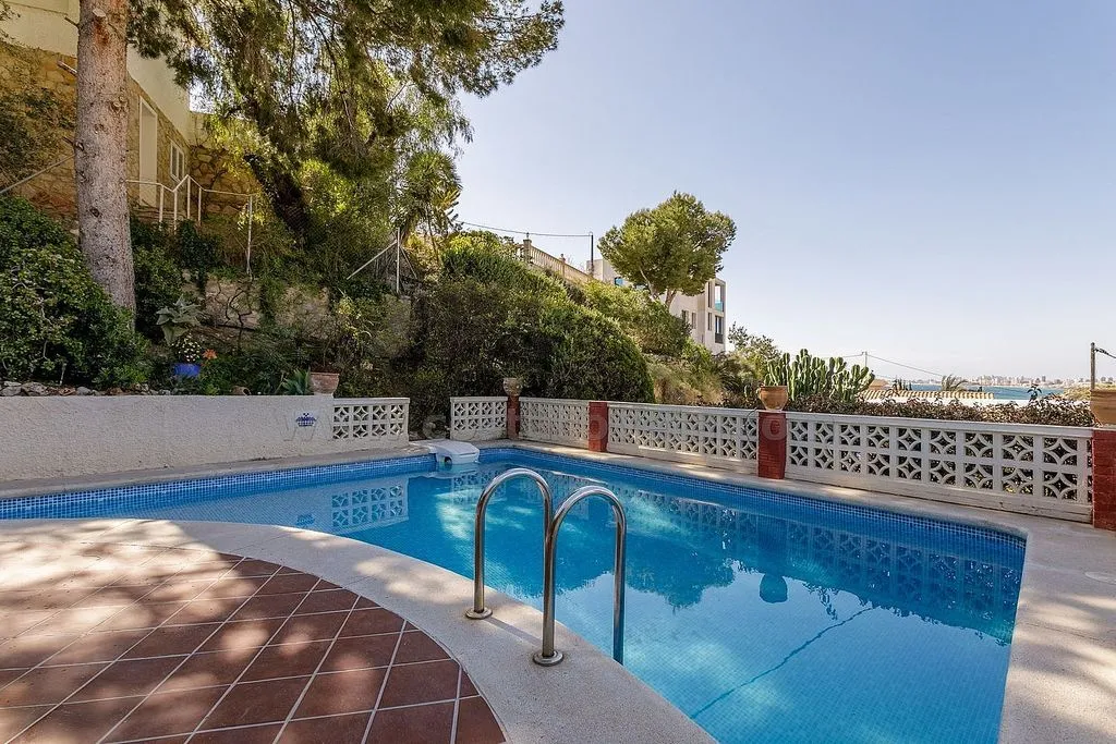 Bassein - Chalet with Pool and Terrace in Calle D'osca