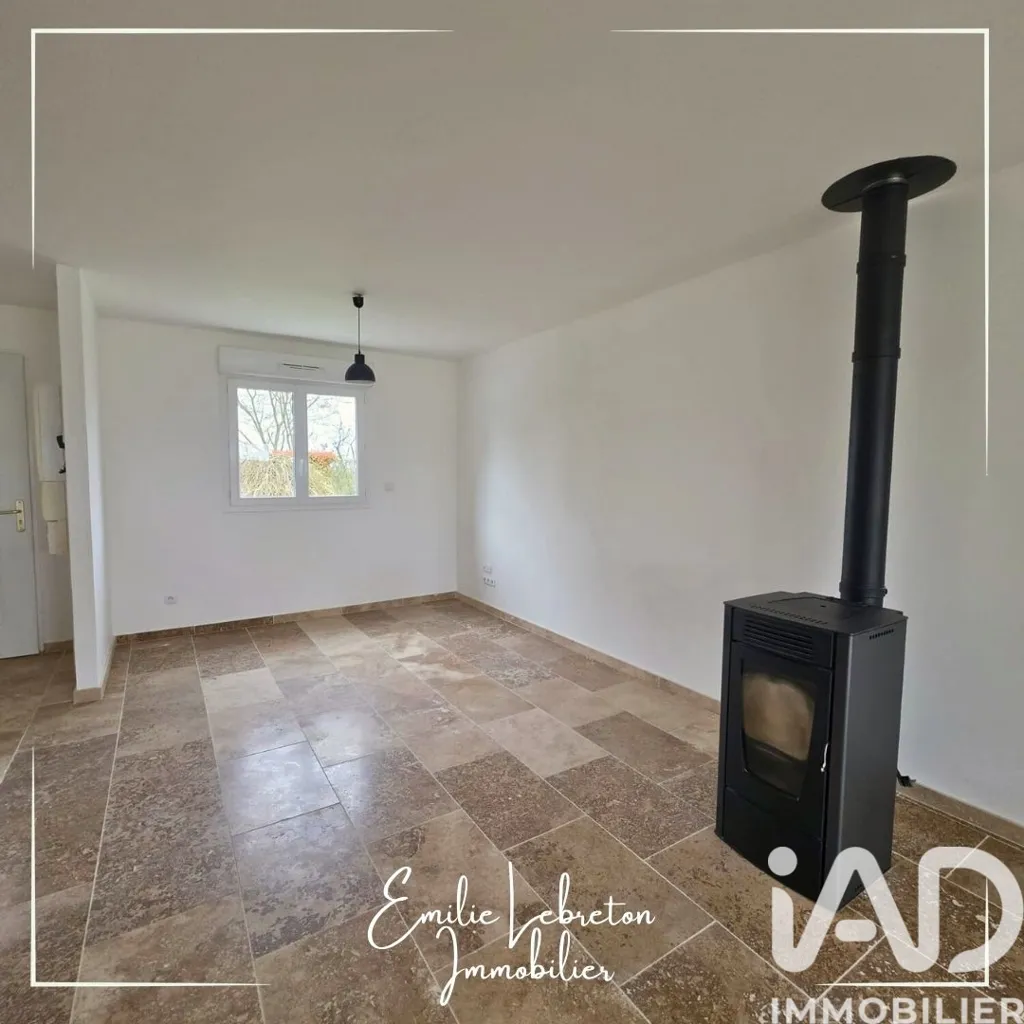 Séjour - Maison de Plain-Pied avec Jardin à Le Thil-Riberpré