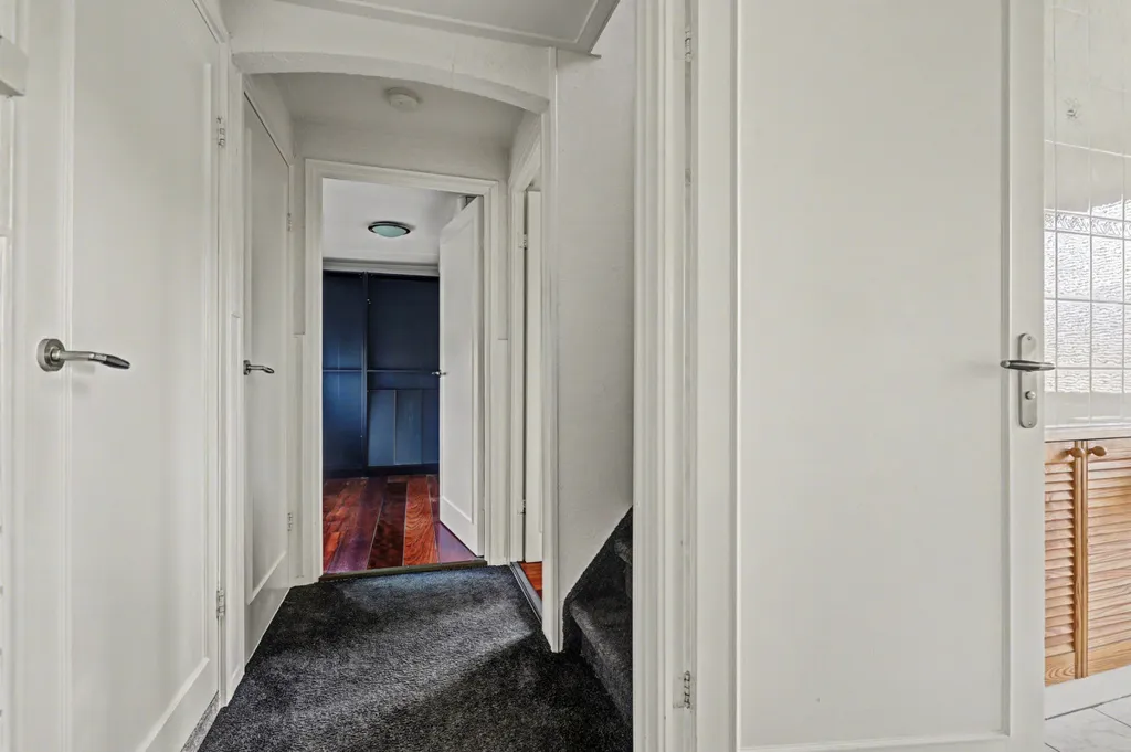 hallway_entrance