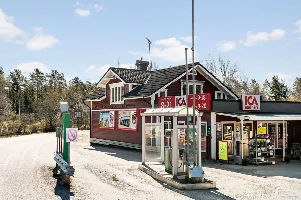 Extérieur - Large Plot with Sea Access in Utanå
