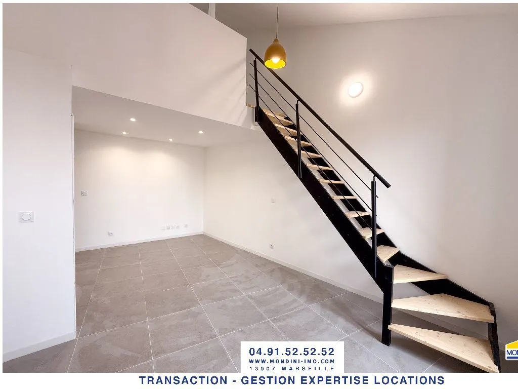 Entrée - T2 Duplex Refait au Calme à Marseille