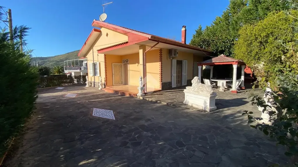 Välivaade - Villa with Garden in Cafaro, Perdifumo