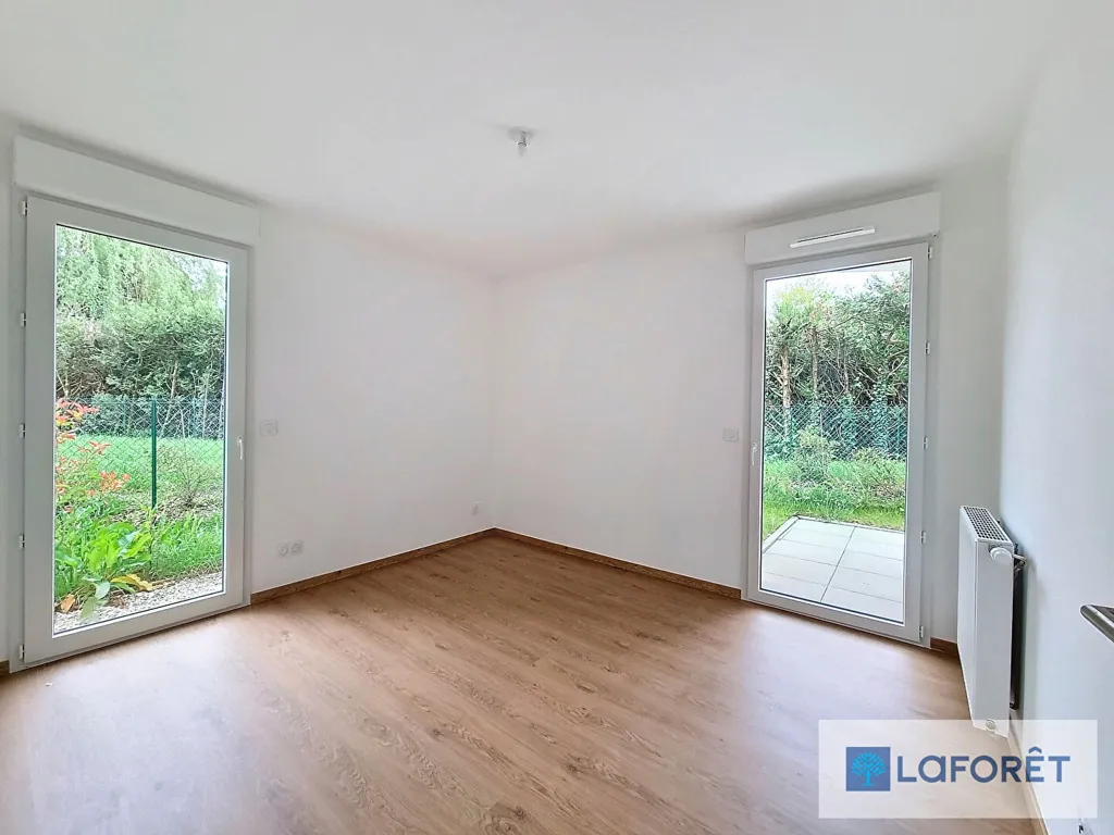 Toad - Flat with Terrace in Saint-Genis-Pouilly