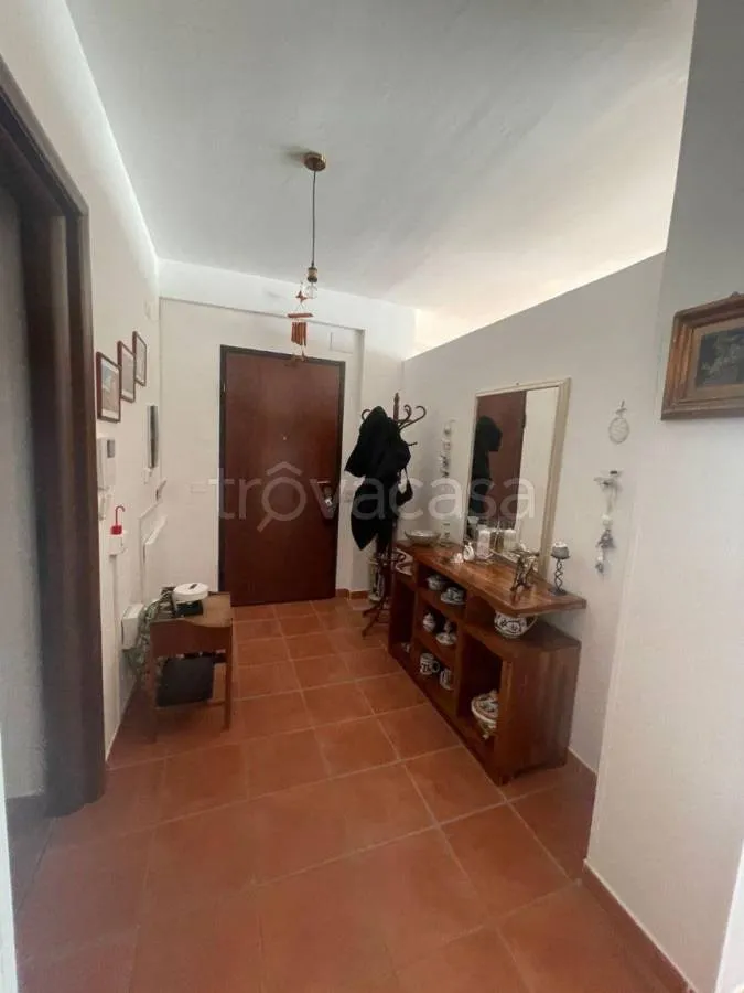 Esik - Rear-Accessed Apartment with Garden in Perugia