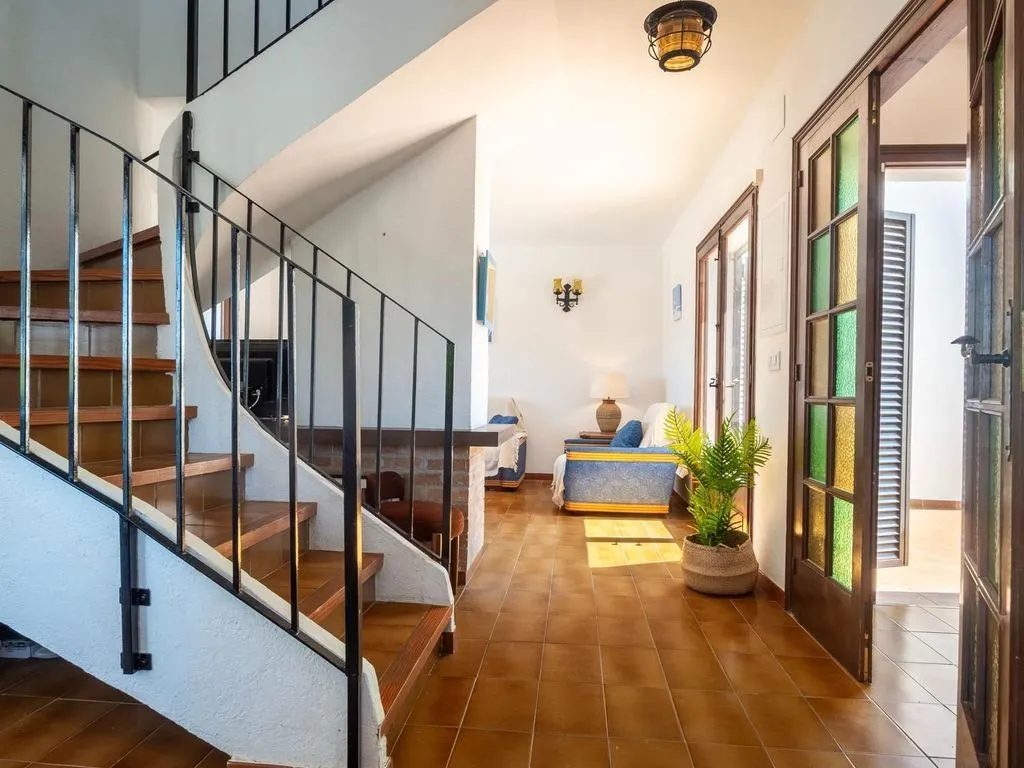 Rooms - Sea View House with Pool in Cala Mateua