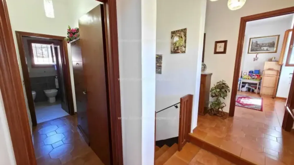 Esik - Trilocale with Castle Views in Certaldo Alto