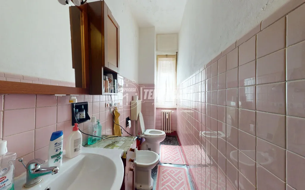 Salles de bain - Central Billet with Balcony in Collegno
