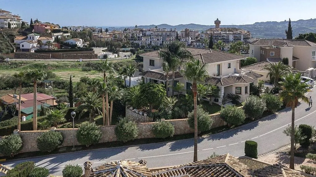Luxury Villa with Pool in Mijas Golf