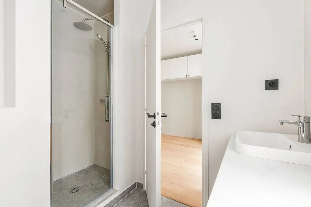 Salles de bain - Appartement Rénové avec Ascenseur à Paris