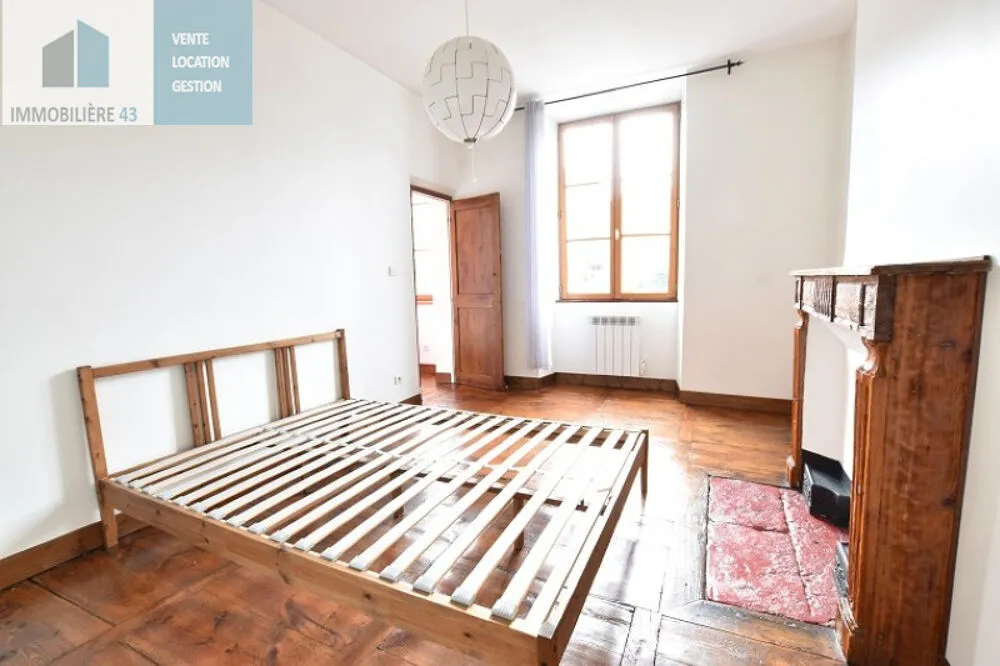 Bedrooms - Meubled 2-Bedroom Apartment near Statue Lafayette