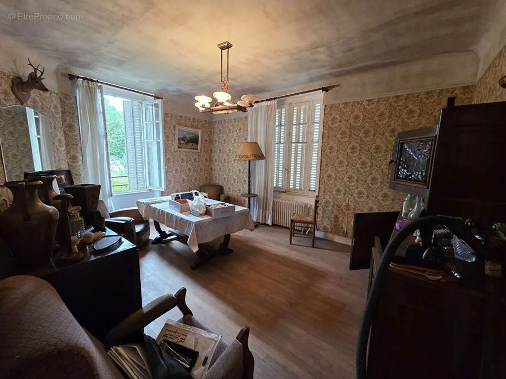 Salle à manger - Maison à Rénover avec Jardin au Cœur de Bugeat