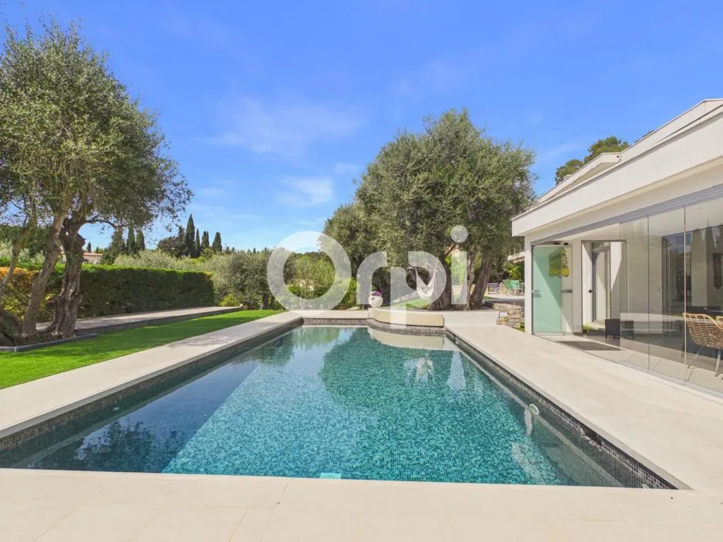 Piscine - Villa avec Piscine dans un Domaine Prestigieux à Valbonne