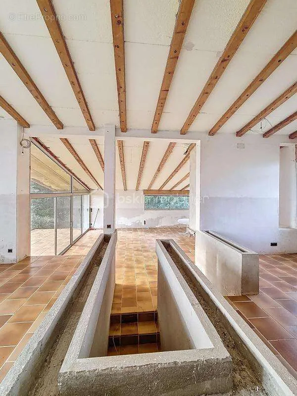 Séjour - Villa d'Architecte avec Vue Dominante en Gascogne