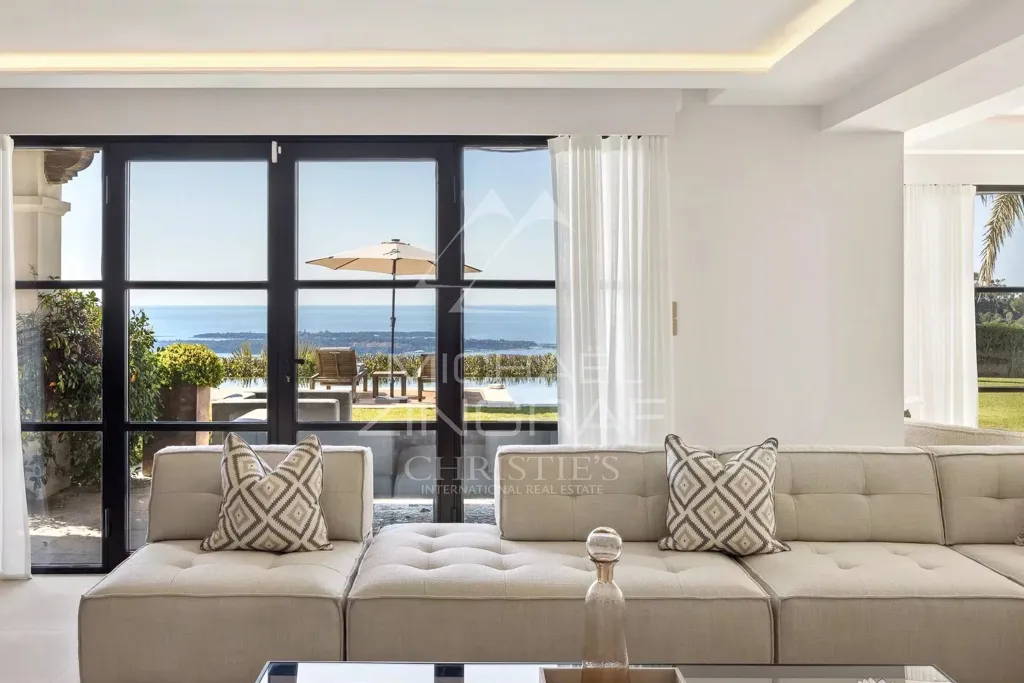 Séjour - Villa avec Vue Panoramique sur la Mer à SuperCannes