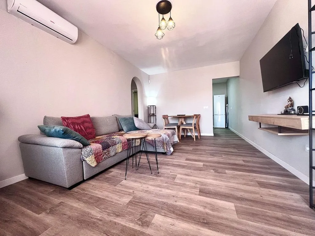 Elutuba - Bungalow with Garden and Terrace in La Regia