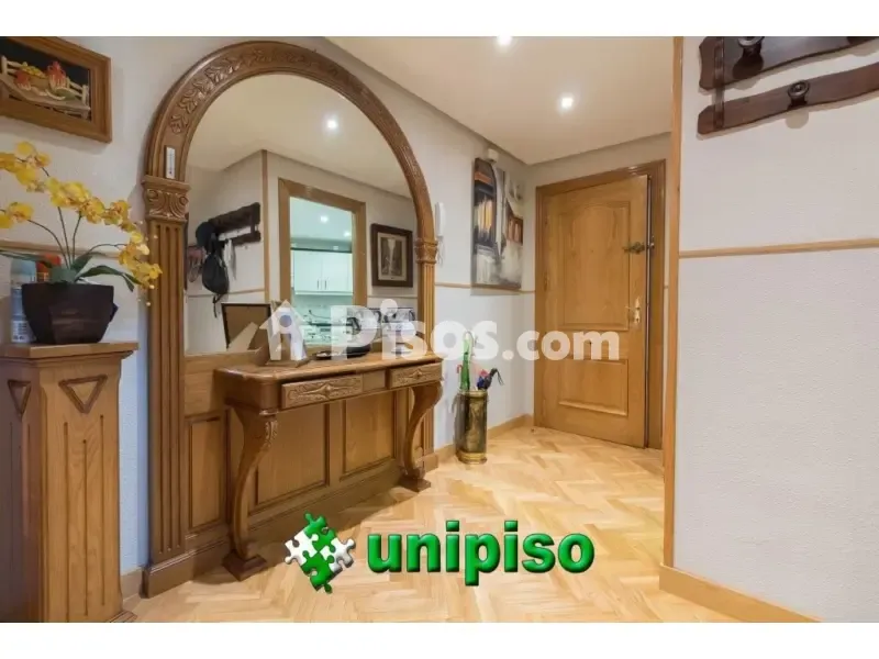Esik - Duplex with Terrace in Leganés Centre