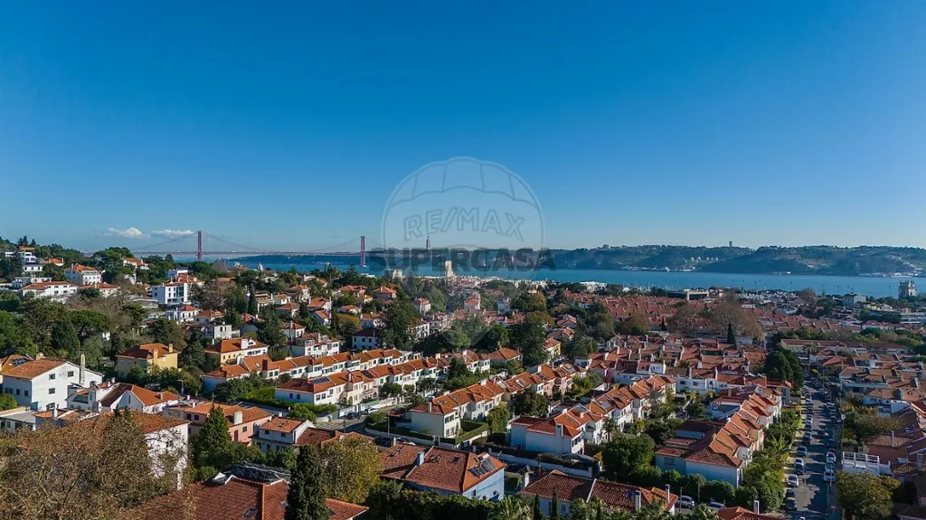 Õhuvaade - Luxury Villa with 1950s Charm in Lisbon