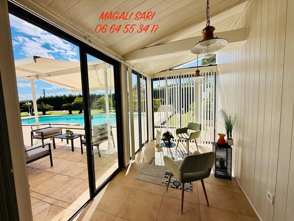 Bassein - Charming House with Pool on Ales Heights