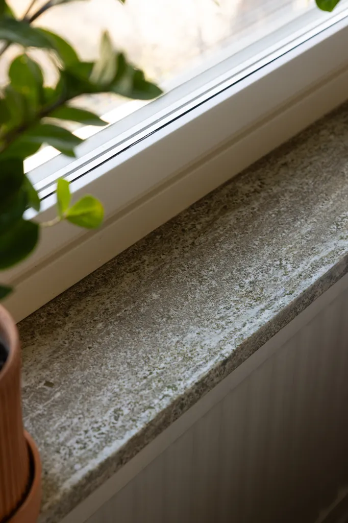 Toad - Apartment with Through-Light in Alvik