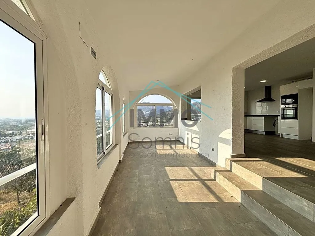 Séjour - Renovated Villa with Views in Roses
