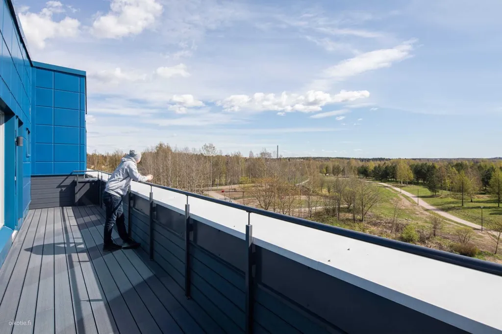 Rõdu - Spacious Flat with Balcony in Simonkylä