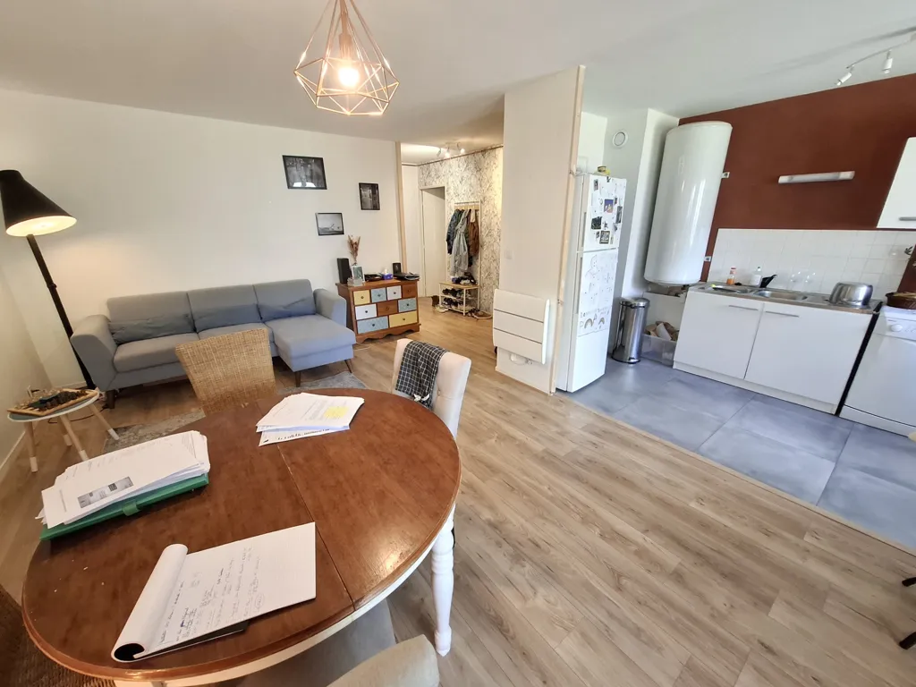 Küche - 3-Bed Flat with Parking in Madeleine