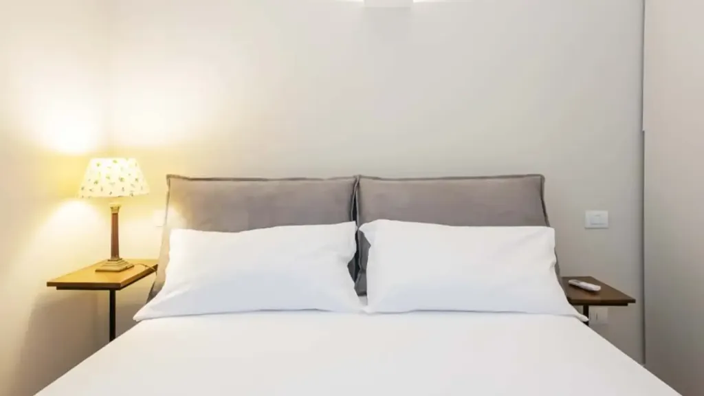 Chambres - Elegant Two-Room Apartment in Milan