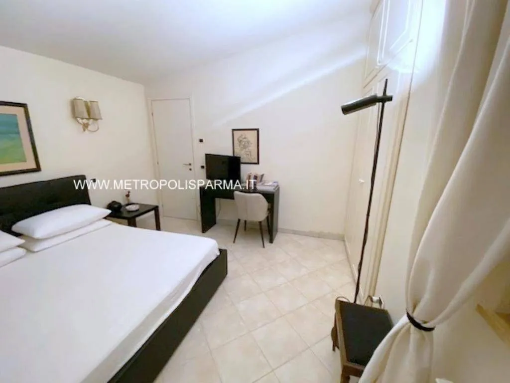 Bedrooms - Luxury Villa with Garden in Forte dei Marmi