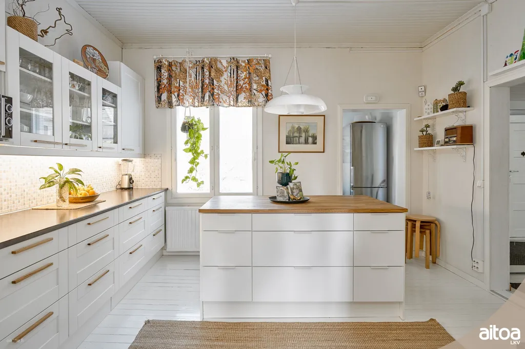 Cuisine - Renovated House with Sauna in Helsinki