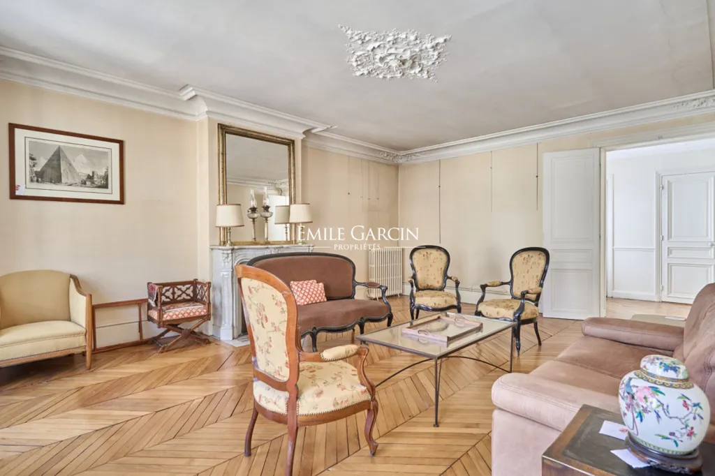 Appartement 4 pièces à Paris 7ème