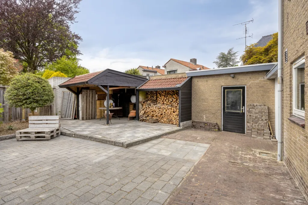 Garden - Detached House with Garden in Enschede
