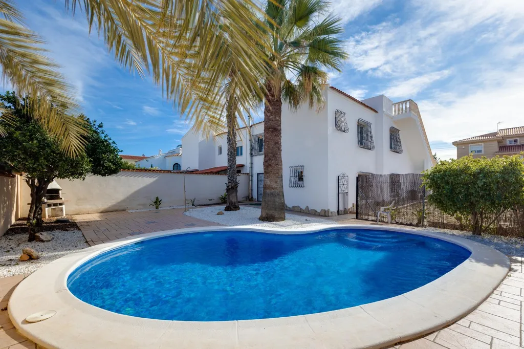 Pool - Chalet with Pool and Sea View in El Chaparral