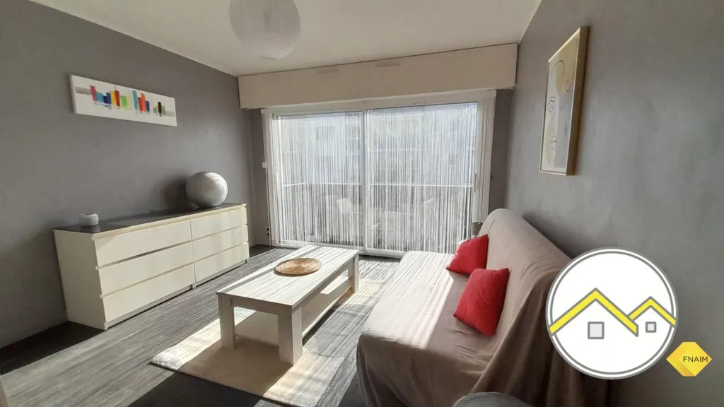 Living Room - T1 Flat Near Beach in Pornichet
