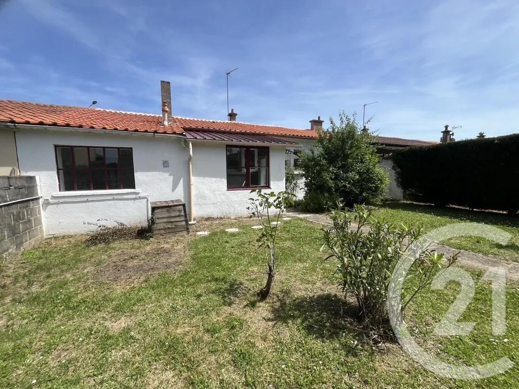 Aed - Detached House with Workshop in Châtellerault