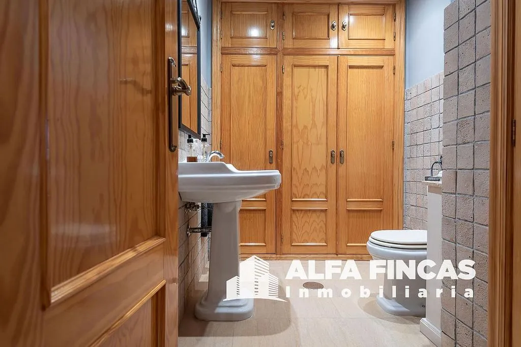 Salles de bain - Luxury Apartment with Garage in San Clemente