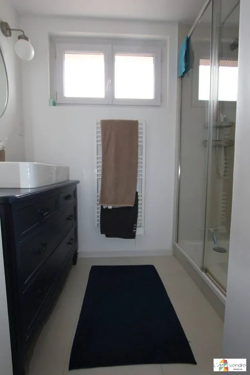 Salles de bain - Maison Luxueuse avec Jardin à Pontault-Combault