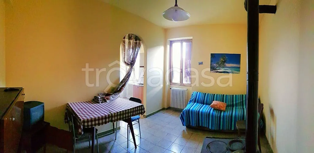 Söögituba - Detached Apartment with Garden in Ormea