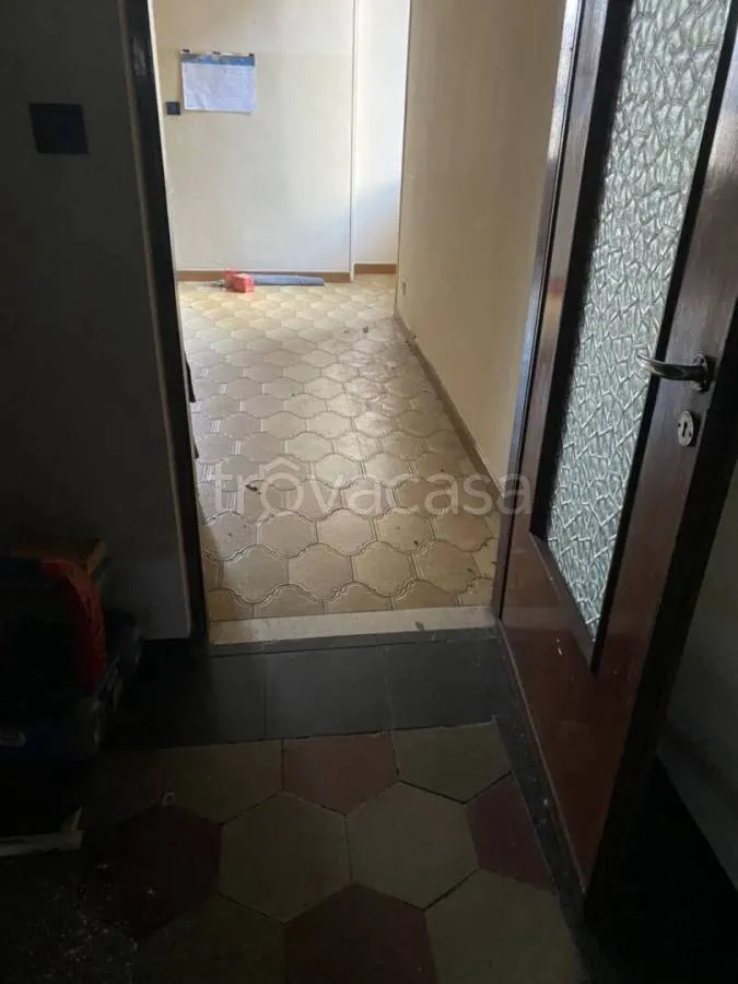 Entrée - Auctioned Apartment with Balcony in Turin