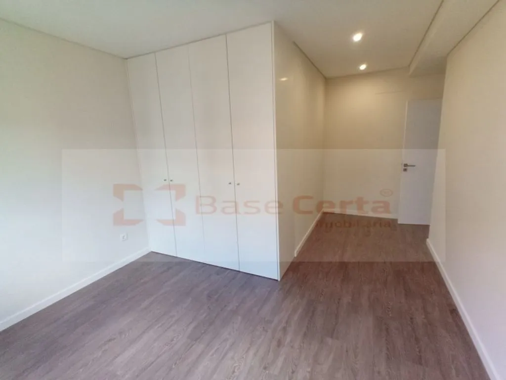 Toad - Luxury Duplex Flat with Open Space in Seixal