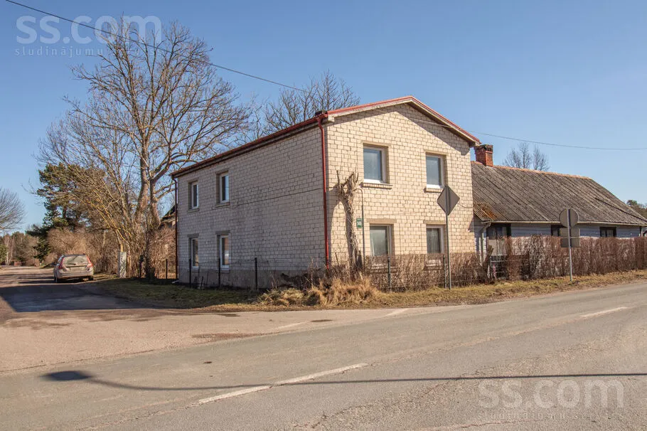6-toaline maja asukohas Talsi un raj.