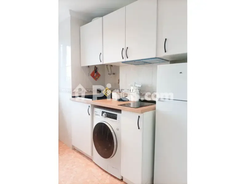 Cuisine - Modern Flat with University Proximity in Los Castros