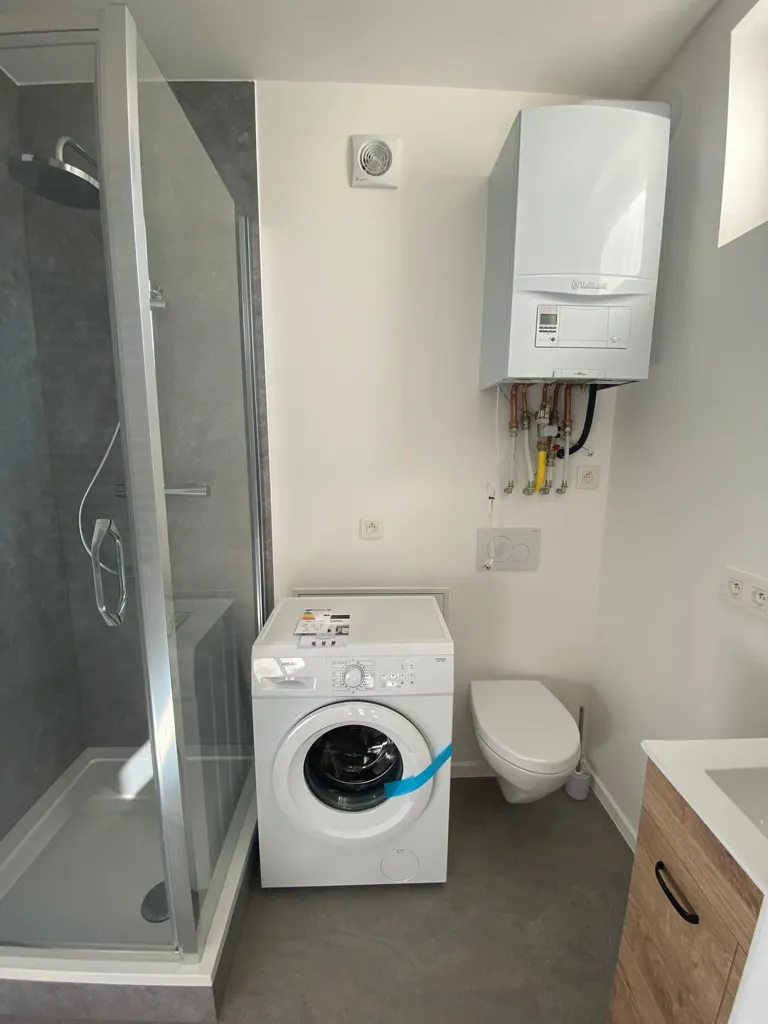 Salles de bain - Appartement Meublé et Rénové à Jourdan
