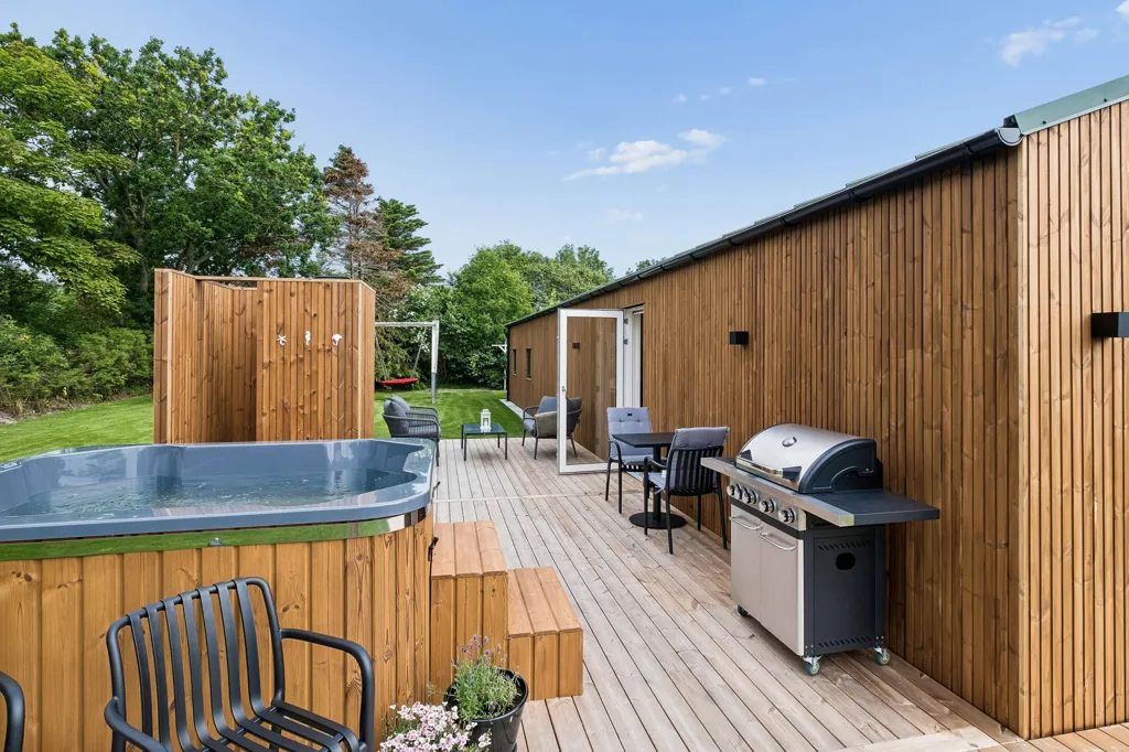 Terrass - Cottage with Garden in Hadsund